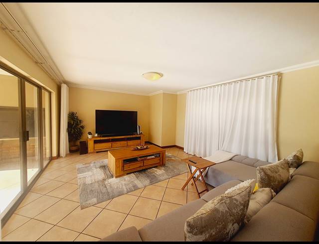 4 BEDROOM FREEHOLD FOR SALE IN CARLSWALD NORTH ESTATE